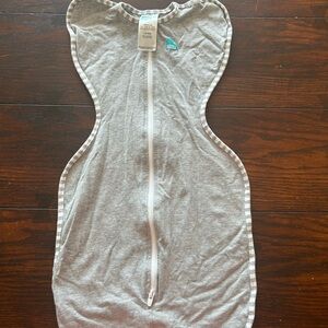 Love to Dream Gray Swaddle with Zipper